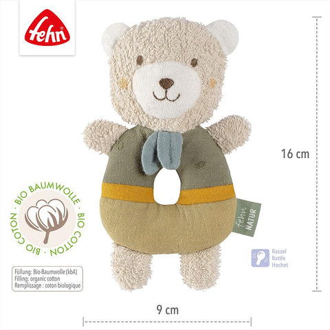 Der Ring-Greifling Bär fehnNATUR ist eine Plüsch-Bärenrassel für Babys und Kleinkinder, aus Bio-Baumwolle, 16 cm hoch und 9 cm breit, mit rundem Körper und Schal. Perfekt als Motorik-Spielzeug, dargestellt mit Marke und Materialangabe.
