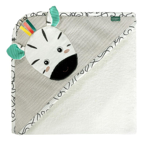 Das Kapuzenbadetuch Zebra ist ein weiches Frottee-Babyhandtuch mit Kapuze, das durch ein niedliches Zebra-Gesicht und bunte Ohren an der Ecke besticht - ideal zum Kuscheln nach dem Baden.