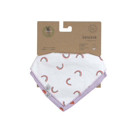 Zwei Dreieckstücher Baby (2 Stk) von Happy Rascals Herz aus Bio-Baumwolle: eins weiß mit Regenbogen, eins lavendel mit roten Herzen. Beide wasserabweisend und stilvoller Schutz für Ihr Baby.