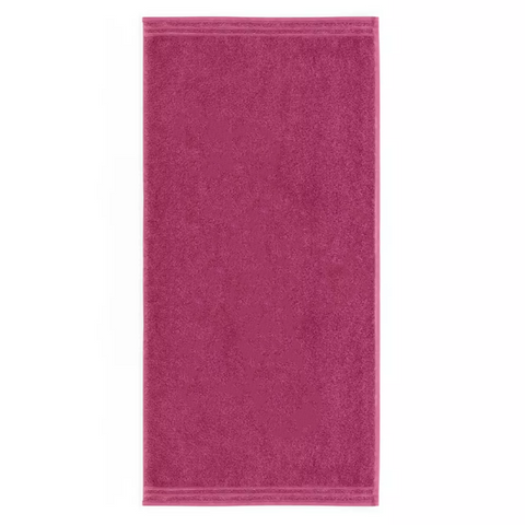 Das Badetuch Calypso Feeling in Cranberry (50x100cm) zeichnet sich durch ein schlichtes Bordürendesign aus - ideal, um Ihrem Bad eine stilvolle Note zu verleihen und kann sogar individuell gestaltet werden.