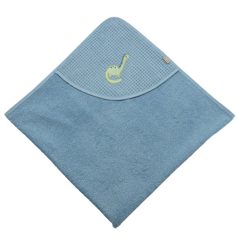 Das Kapuzenbadetuch REXI - blau 100x100 cm (NEU) aus 100% Baumwolle mit besticktem Dinosaurier und strukturiertem Eck ist das ideale Baby-Accessoire für kuschelige Momente nach dem Baden.