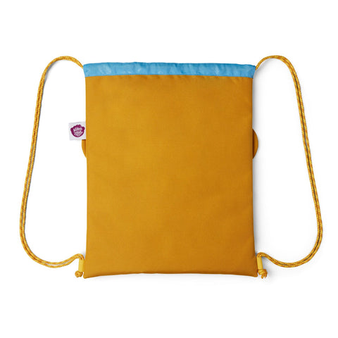 Der gelbe Affenzahn - Turnbeutel - Tiger Rucksack mit Kordelzug aus recyceltem Polyester hat einen blauen oberen Rand, gelbe Kordeln und ein kleines weißes Etikett auf der linken Seite. Fotografiert auf einem weißen Hintergrund; ideal als Sporttasche.