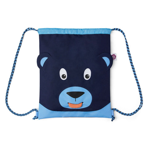Der Affenzahn Turnbeutel - Bär ist eine marineblaue Sporttasche mit hellblauen Details, hergestellt aus recyceltem Polyester und mit einem Cartoon-Bärengesicht auf der Vorderseite. Der Beutel kann für eine einzigartige Note personalisiert werden.