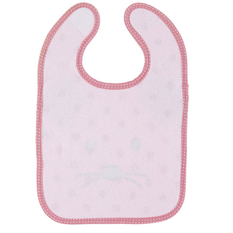 Das Klettlätzchen Mabel mit wasserundurchlässiger Einlage ist ein hellrosa Lätzchen aus weichem Frottee-Material mit kleinen Tupfen, einem dezenten Katzengesicht und einem dunkleren rosa Saum mit weißen Punkten am Rand.