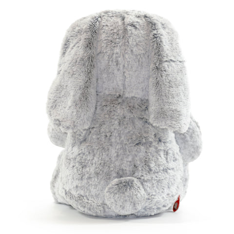 Clovis Brampton III, der Cubbies Hase, ein plüschiger grauer Hase mit Schlappohren und kleinem Schwanz, ist von hinten vor weißem Hintergrund zu sehen-ideal als personalisiertes Geschenk für jemand Besonderen.