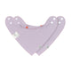 Zwei blasslila Dreieckstuch Baby (2 Stk) - Bandana, Happy Rascals Herz Lätzchen aus weicher Bio-Baumwolle mit Druckknöpfen, flach gelegt und überlappend. Jedes verfügt über einen Stoffanhänger, weißes Etikett, und ist sowohl stilvoll als auch wasserabweisend für den täglichen Gebrauch.