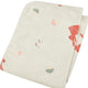 Die NEU! Sterntaler Babydecke Hase Hanni (75 x 100 cm) ist eine cremefarbene Decke mit charmanten roten Hasen-, Pilz- und Herzmotiven - perfekt für kuschelige Momente mit Ihrem Baby.