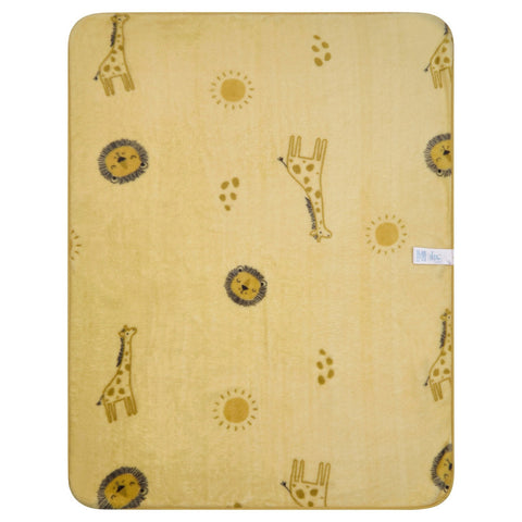 Die NEU! Sterntaler Babydecke Giraffe und Löwe Plüsch (75 x 100 cm) besteht aus weichem, gelbem Plüsch mit fröhlichen Giraffen, Löwen, Sonnen und Pfotenabdrücken - ideal für Babys.