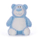 Der große, maschinenwaschbare Blaue Bär - Cubbyford sitzt aufrecht vor weißem Hintergrund - das perfekte Geschenk für jeden Anlass.